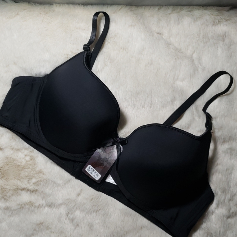 Black soft underwire molded push up Bras